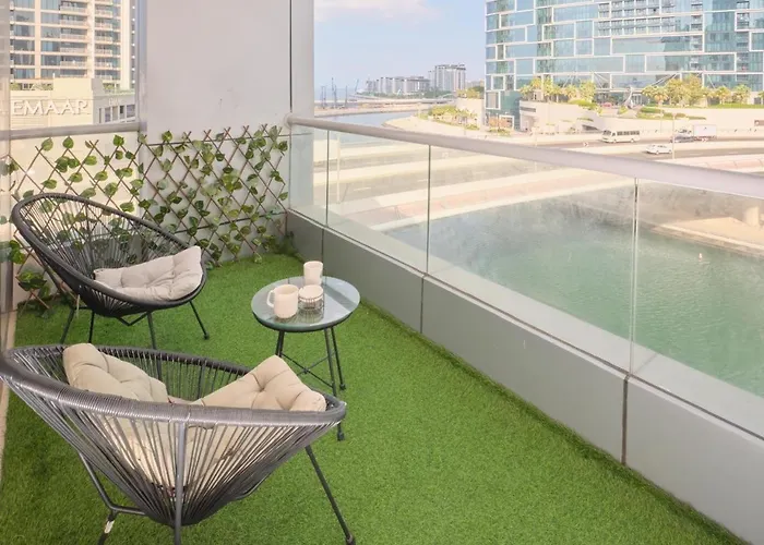 Wonderful Two Bed Room With Full Marina View Dubai