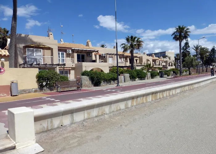Lovely 2 Bedroom Apartment With Pool Roquetas de Mar