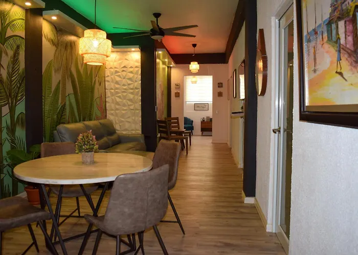 Vss Tropical Oasis In Arecibo - Modern Comfort & Island Vibes