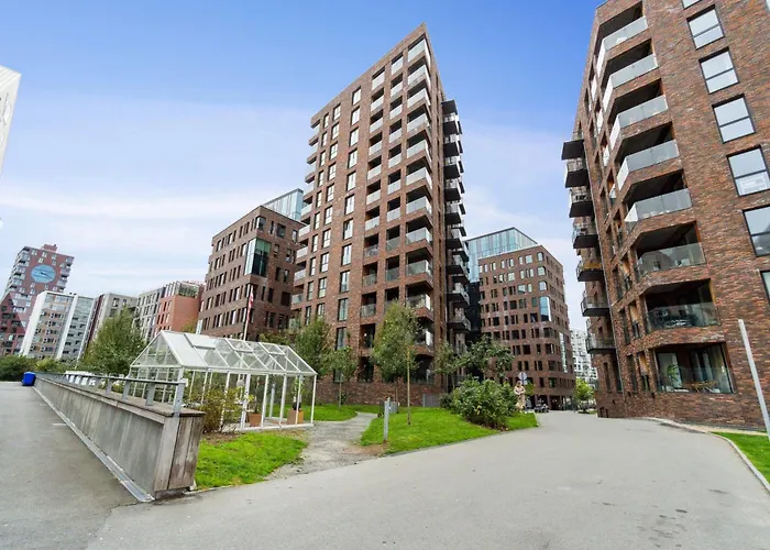 Best Private Seaview Apartment - 2 Balconies, 11Th Floor, Elevator, Friendly Lively Area Århus