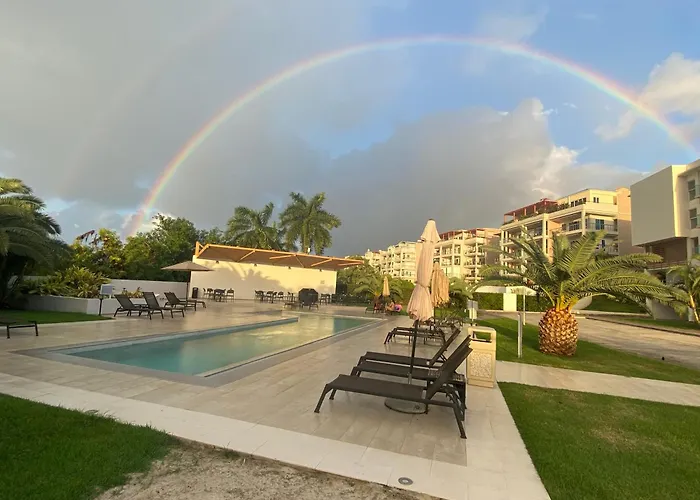 Modern Ocean And Airport View Condo In Maho, Pool, Gym, Walk To Maho Beach,Mullet Bay, Dinning, Night Life