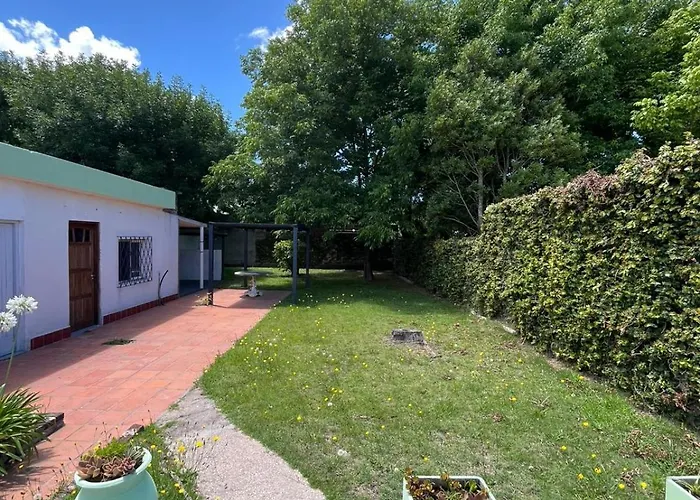 Villa Casa En Balneario Costa Azul A 2 Cuadras De La Playa La Floresta