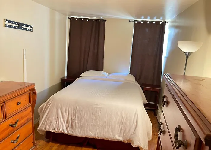 One Bedroom By Month Next To Bronx Zoo New York