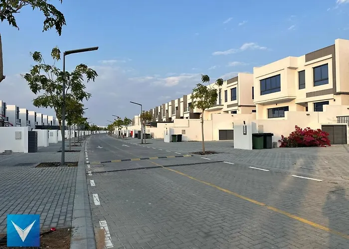 3Br Modern Seashore Private Villa With Swimming Pool Fudschaira