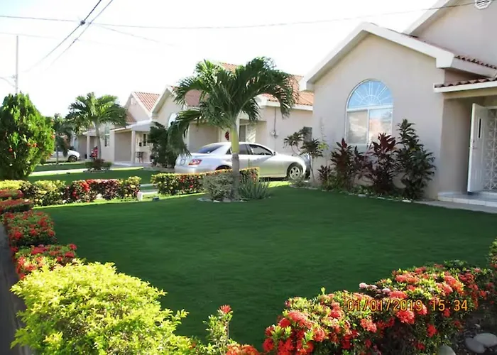 Ferienwohnung Luxe Escape Residential Housing Portmore