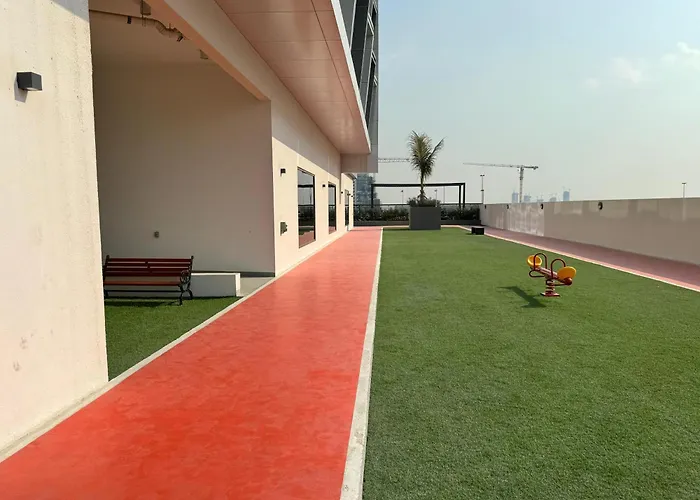Spacious Studio With Burj Khalifa Views Dubai