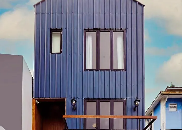 Rumah Biru Bandung