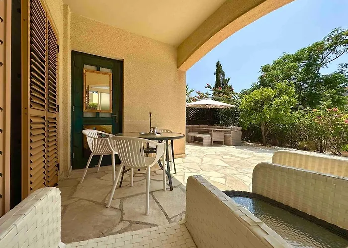 New Cozy Villa Near The Sea! Paphos