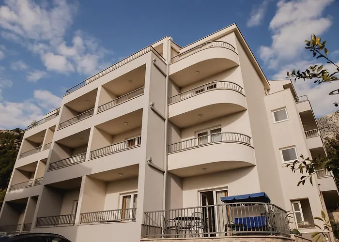 Apartments Maslina Drvenik 