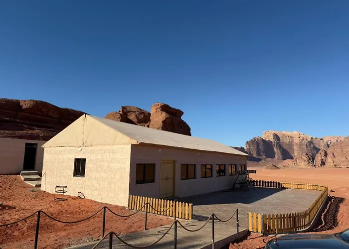 Falling Stars Camp Wadi Rum