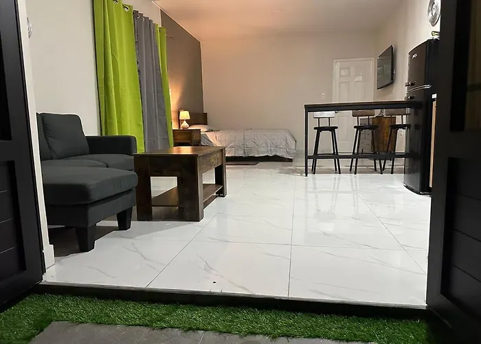 Eagle Stays Aruba-New Luxury, Cozy & Spacious Studio Near Eagle Beach! Oranjestad
