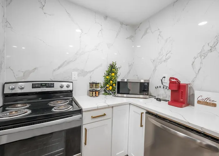 Ferienwohnung Fully Equipped 1Br With King Bed, Pool & Free Parking Houston