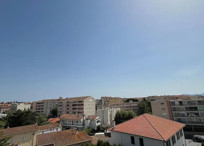 Lumineux Appartement En Centre Ville Saint-Raphaël