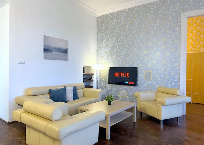 Stunning 150M2 3-Bedroom With Balcony Budapest