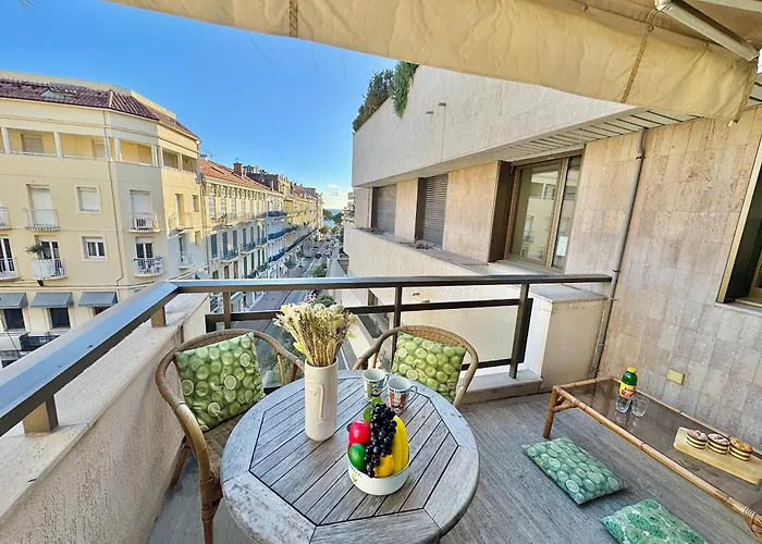 Belle Terrasse Apercu Mer Naf568 Cannes