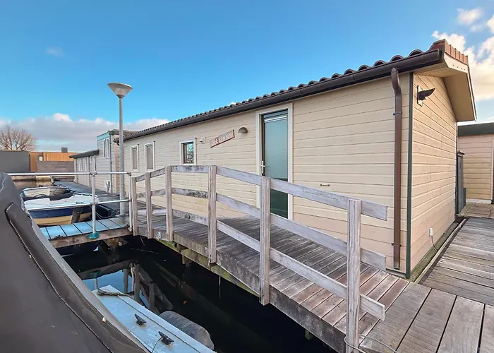 Visserslust Rooms, Apartments And Houseboats Vinkeveen