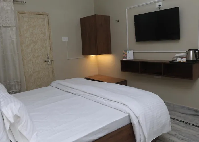 Pinkoos Elite Homestay Varanasi