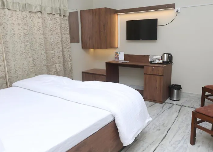 Pinkoos Elite Homestay Varanasi