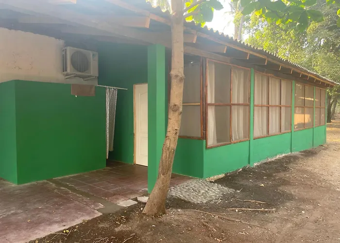 Sugarloaf Beach House&Surf Lodge El Cuco