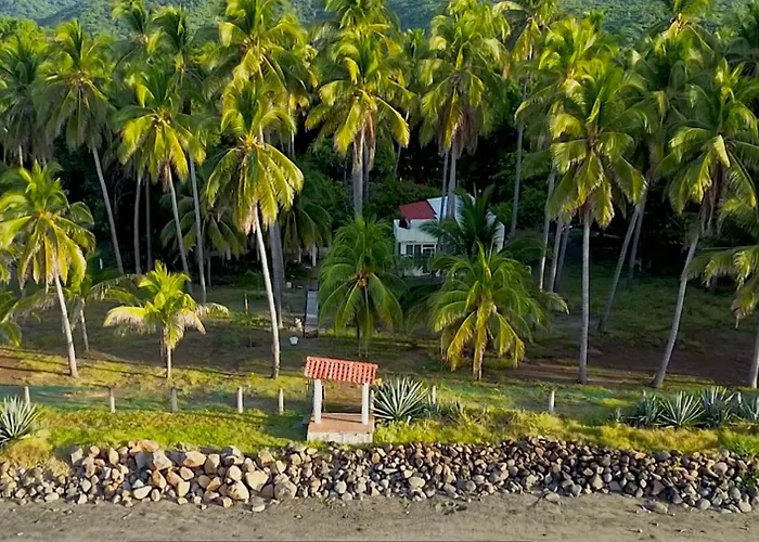 Sugarloaf Beach House&Surf Lodge El Cuco