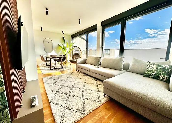 Ferienwohnung Vracar-Luxury Penthouse Belgrad