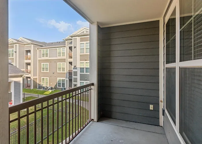 Cullen 3211 I New Construction 2Bd Apt I Gated Houston