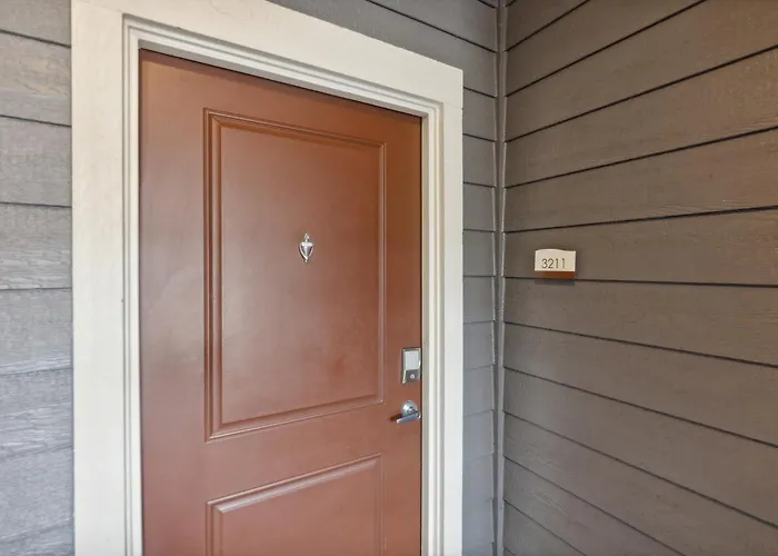 Cullen 3211 I New Construction 2Bd Apt I Gated Houston