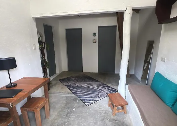 Yay Lodge Siargao, 2Br, Fast Wifi, Ac & Fan General Luna 