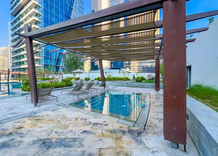 Dubai Marina Elegant 1 Bedroom On The Canal