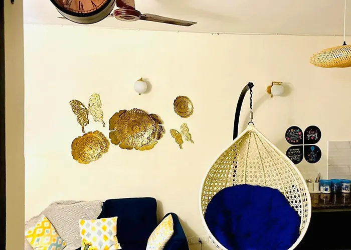 Ferienwohnung Blues - Aashray Noida