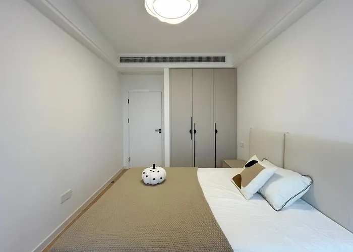 Eastern Hub - Bund Branch Superior 3bedroom Near TianZiFang&XinTianDi, Near Subway Shanghai