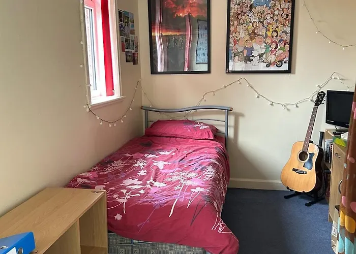 Cosy 3 Bedroom House To Rent Manchester