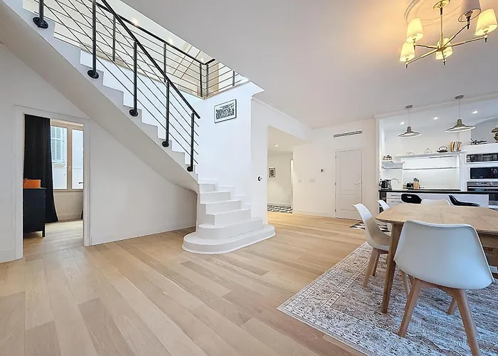 Ferienwohnung Intuition Duplex 4Lits 3"Palais 200M2 Cannes
