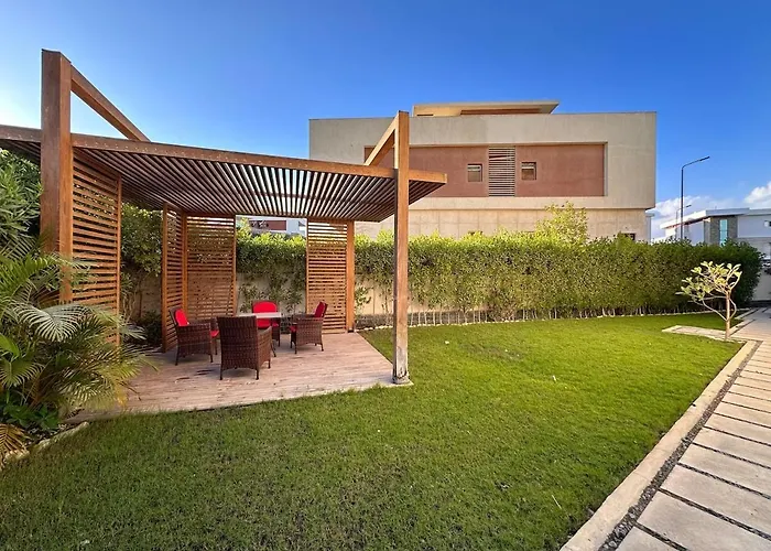 Luxury 4 Bedroom Villa At Gardenia City Compound Kairo