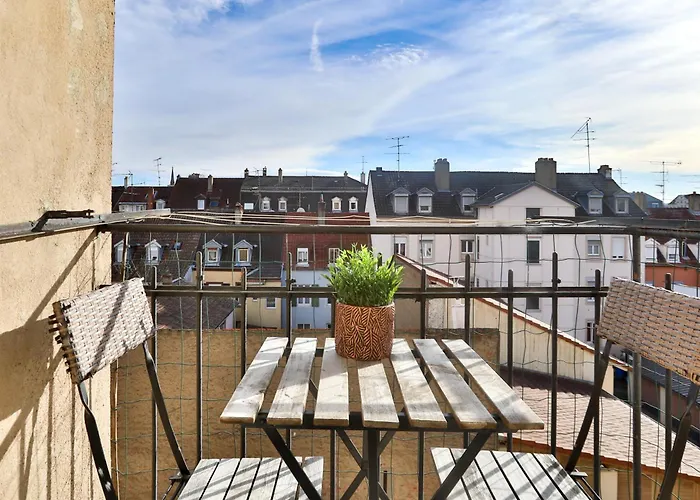 Lovely Quiet 2 Rooms Close To Center With Balcony Mülhausen