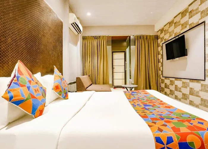 Hotel Silverkey International - Olive Mathura