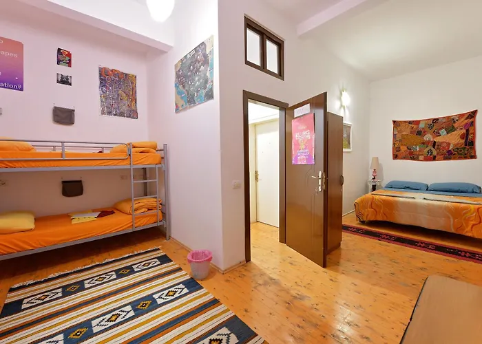 Mi Casa Es Tu Casa - Shkodra Backpackers Hostel