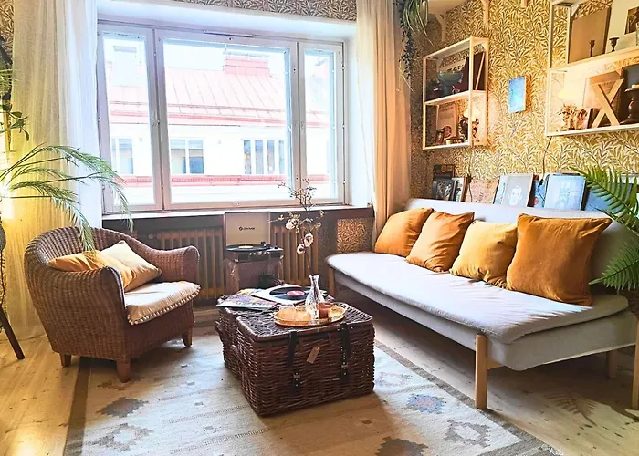 Yellow Beauty In Best Location! Helsinki