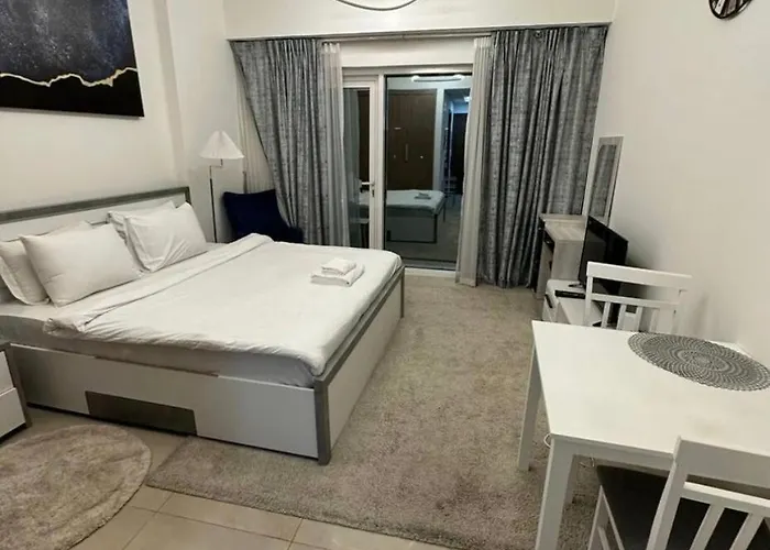 Cozy, Fully Furnished, Kitchen Equipped Studio Apartment With All Facilities Dubai