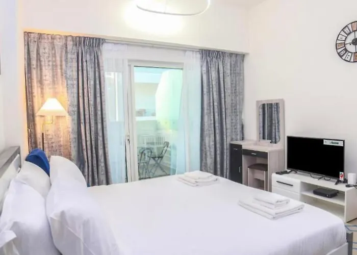 Cozy, Fully Furnished, Kitchen Equipped Studio Apartment With All Facilities Dubai