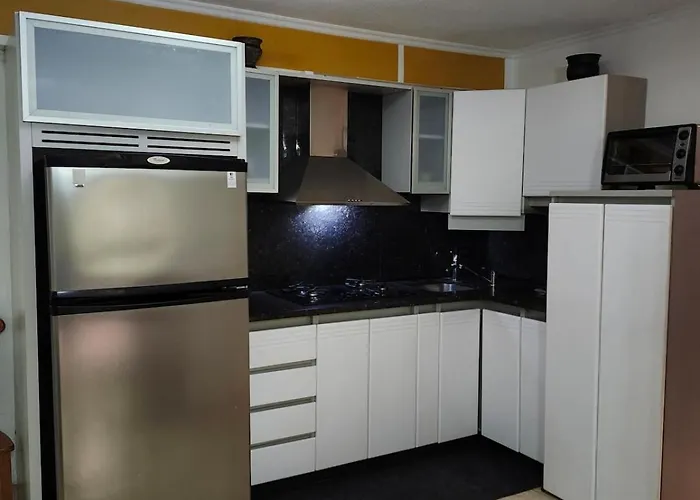 El Bosque-Chacao Apt Con Terraza Caracas
