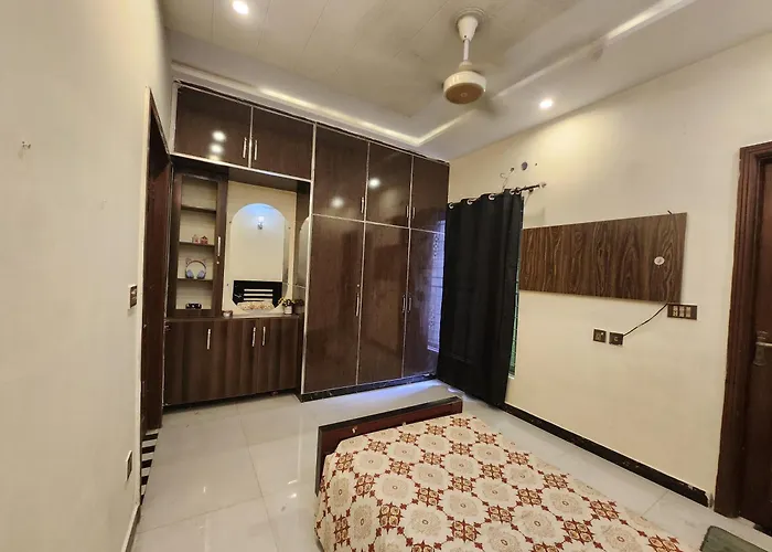 Private Room With Shared Kitchen For Women Only Lahore