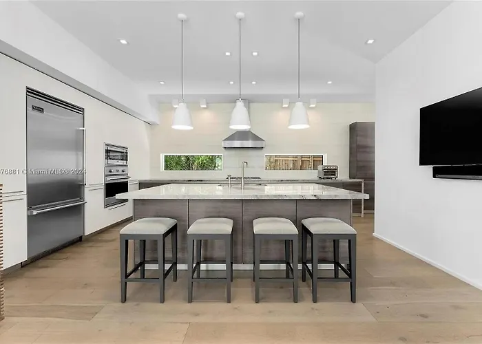 Villa Tranquil Luxe Modern Oasis With Private Pool In Miami Beach