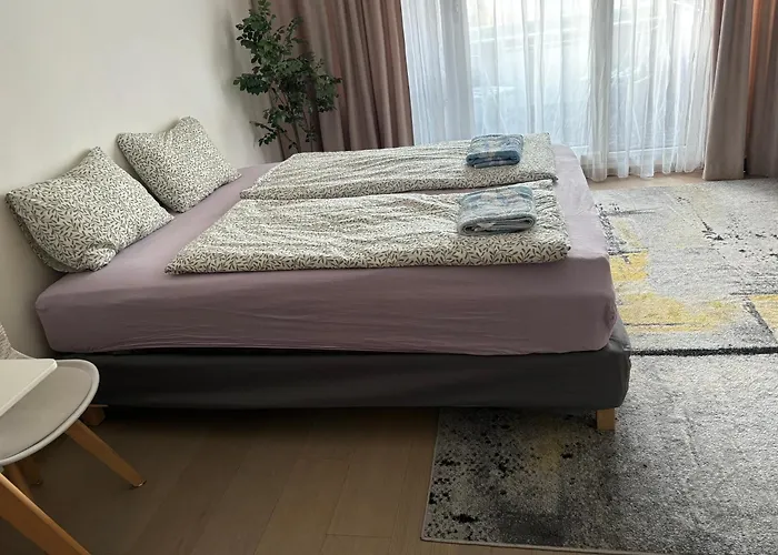 New, Beautiful Apt With Parking In Best Location! Pressburg