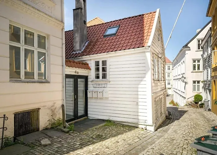 Dinbnb Apartments L 50 Meters To Bryggen L New 2023 L Sunny Backyard Bergen