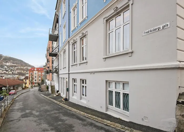 Sjarmerende Leilighet Med Utsikt, Spa-Bad Og Park Bergen