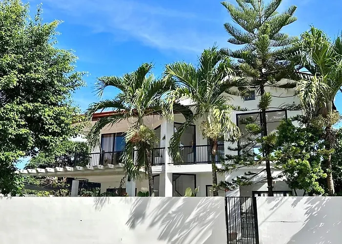New Exclusive Luxury Pool Villaa Lapu-Lapu City