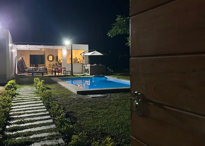 Casa De Campo En Condominio San Vicente de Cañete