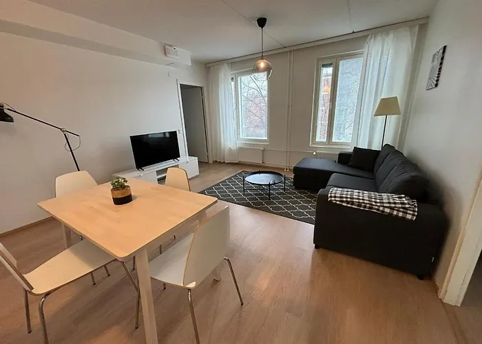 Three Bedroom In Heart Of Tikkurila Vantaa