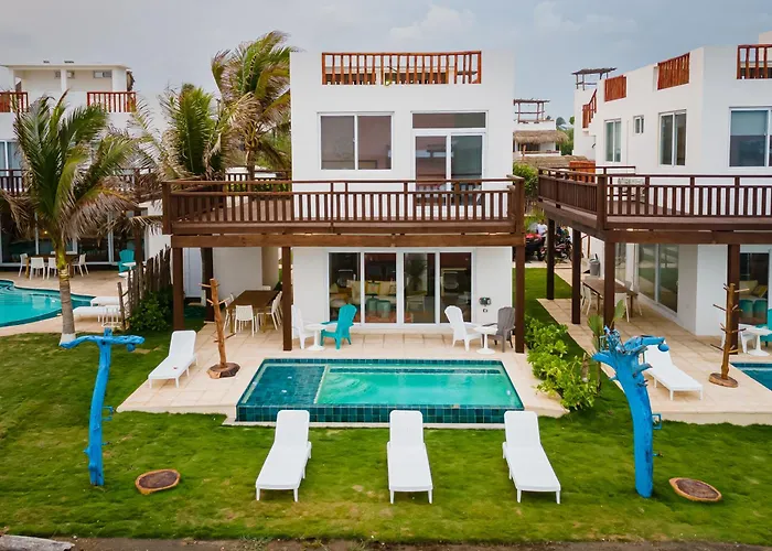 Villa Bungaloose Casa Waimea Oceanfront Sipacate